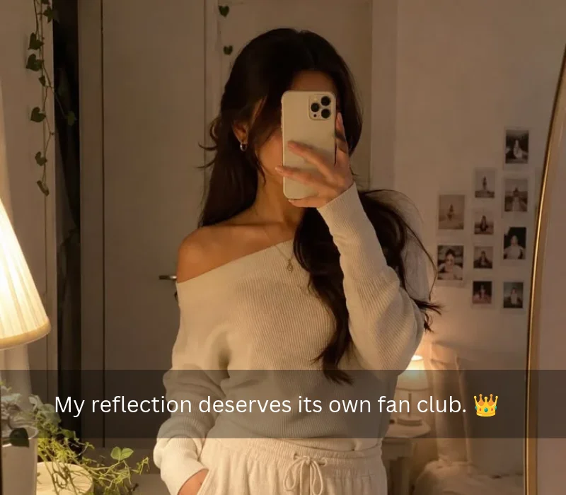 Girls Mirror Selfie Quotes In Hindi